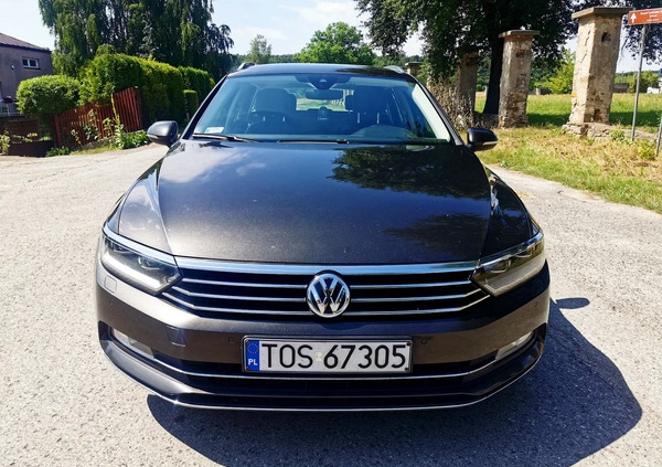 Volkswagen Passat cena 55500 przebieg: 243000, rok produkcji 2016 z Kartuzy małe 379